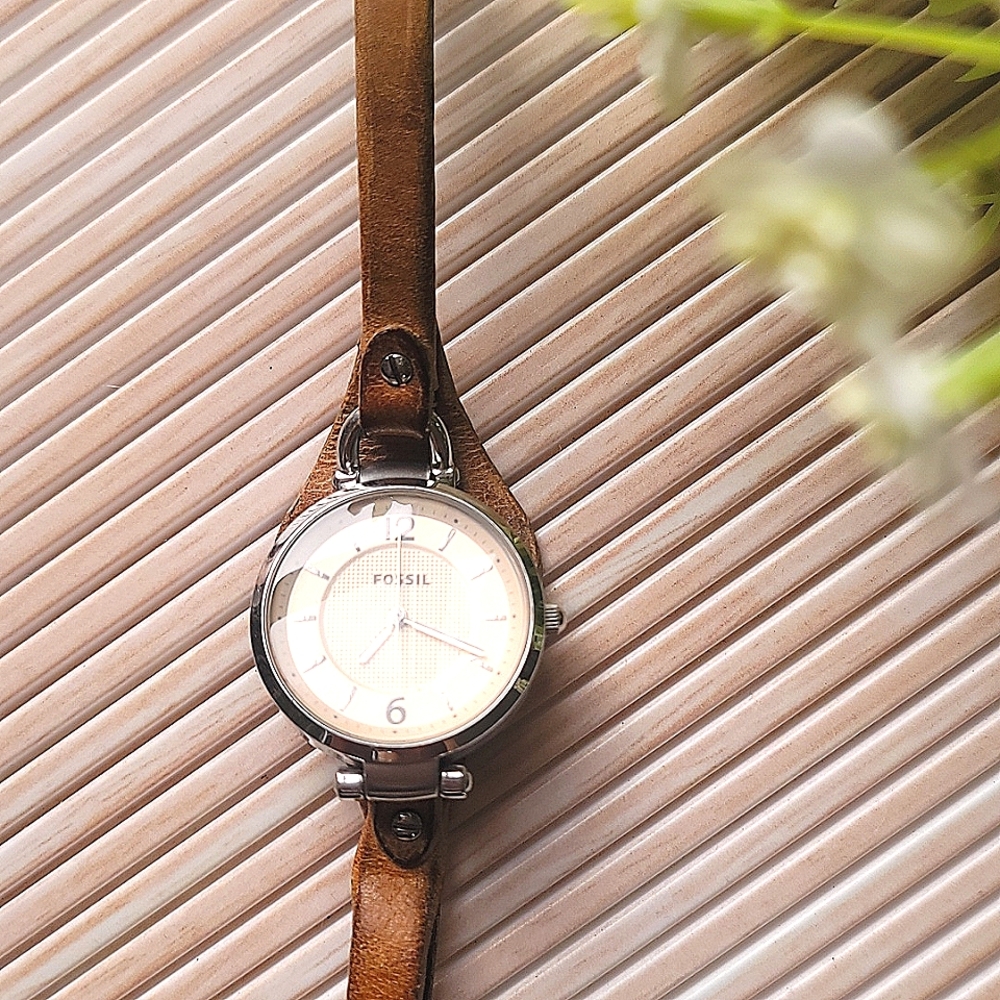 ☀️ Rose Gold Fossil Watch
